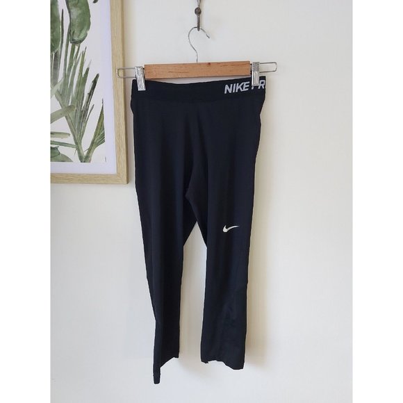 Nike Pants - Nike Pro Dri fit cropped legging SZ S Black Running Gym Activewear EUC